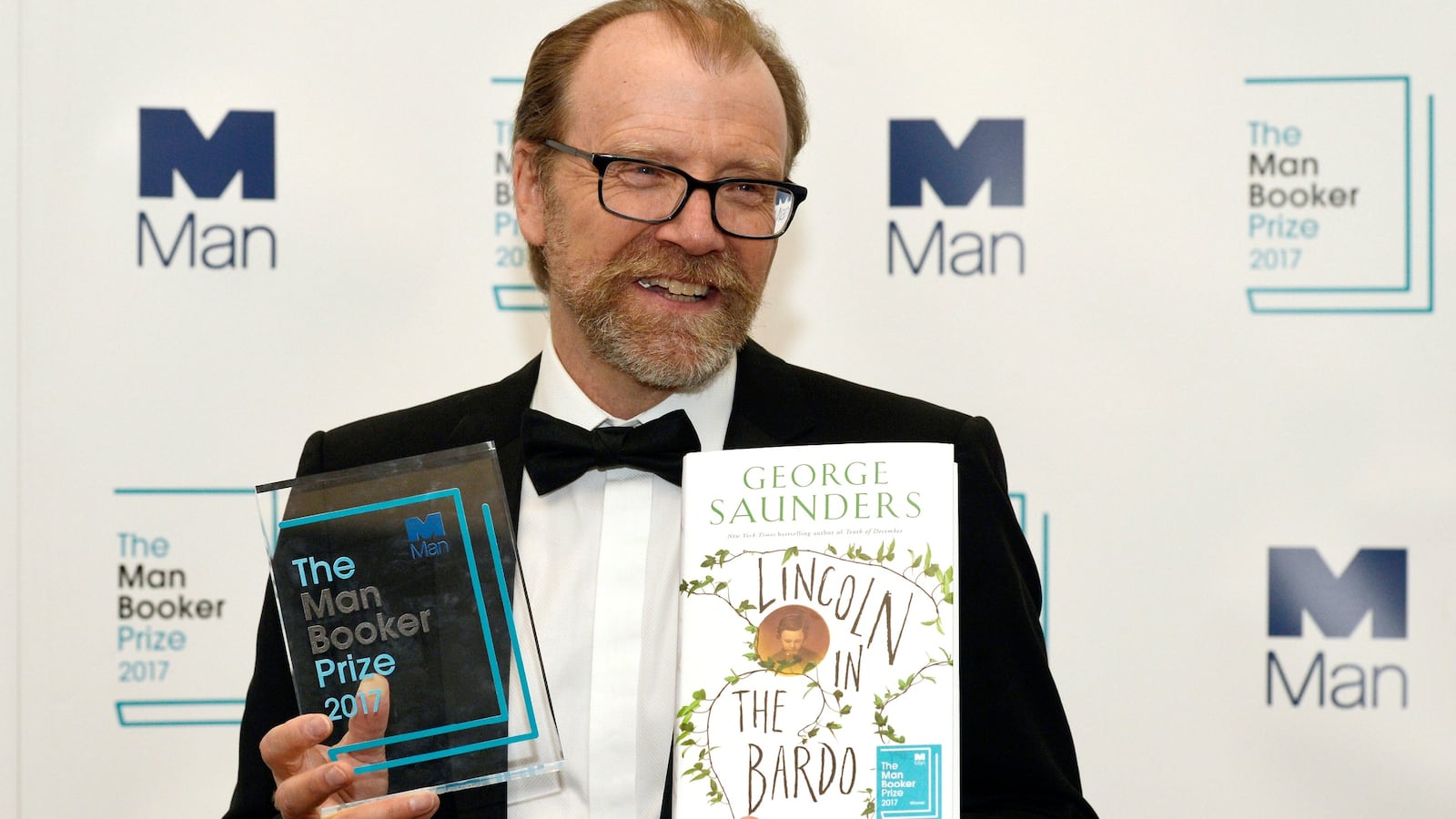 171017-george-saunders-man-booker-cheat_vvazoi