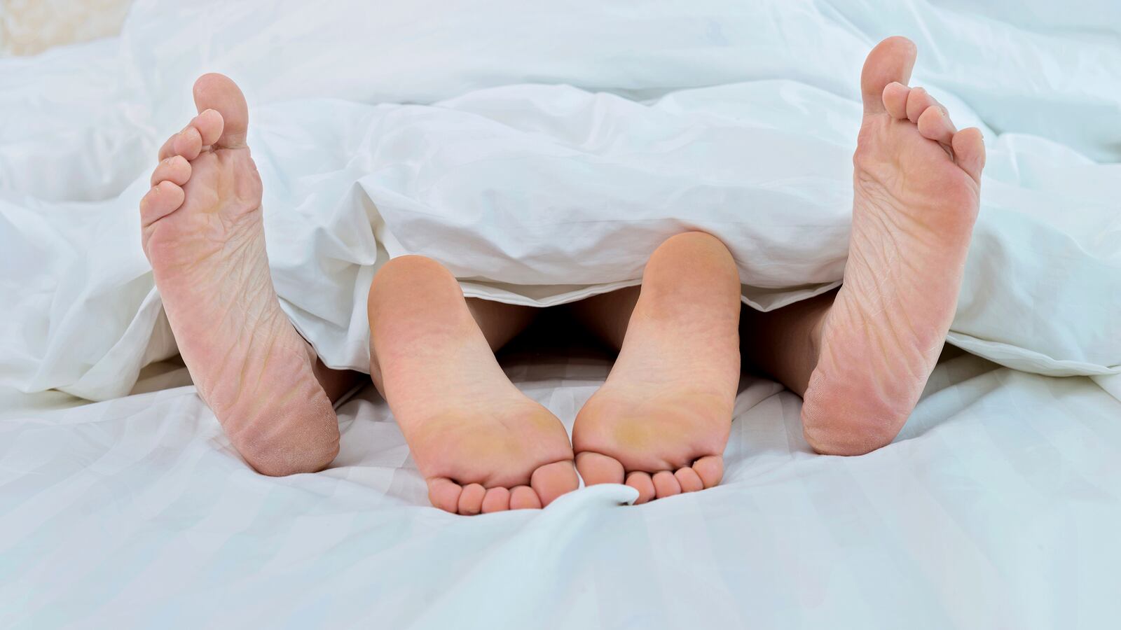 articles/2015/07/15/download-this-app-or-don-t-have-sex/150714-crocker-consent-app-tease_tin2xa