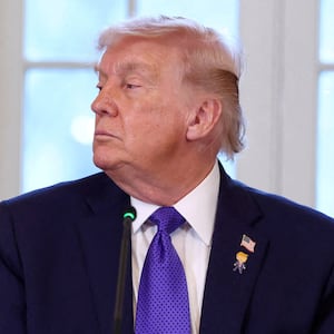 U.S. President Donald Trump and Vice President JD Vance attend a meeting with oil industry executives, at the White House in Washington, D.C., U.S., January 9, 2026. REUTERS/Kevin Lamarque