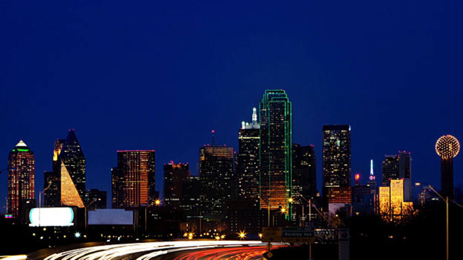 galleries/2011/01/17/the-worst-health-care-cities/america-reads---dallas_rkuwcm