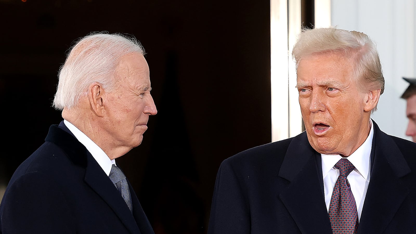 Donald Trump questioned Joe Biden's decision to sign for CAA.