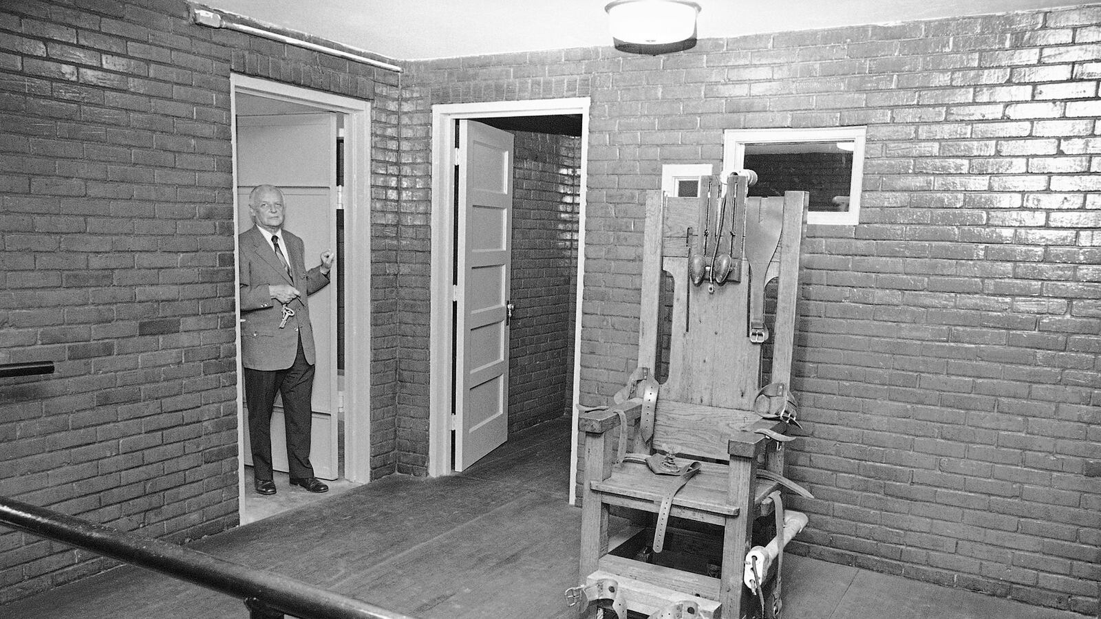 articles/2013/06/10/my-first-autopsy-report-excerpt-from-david-berg-s-run-brother-run/130610-berg-guilt-tease_x6a3mi