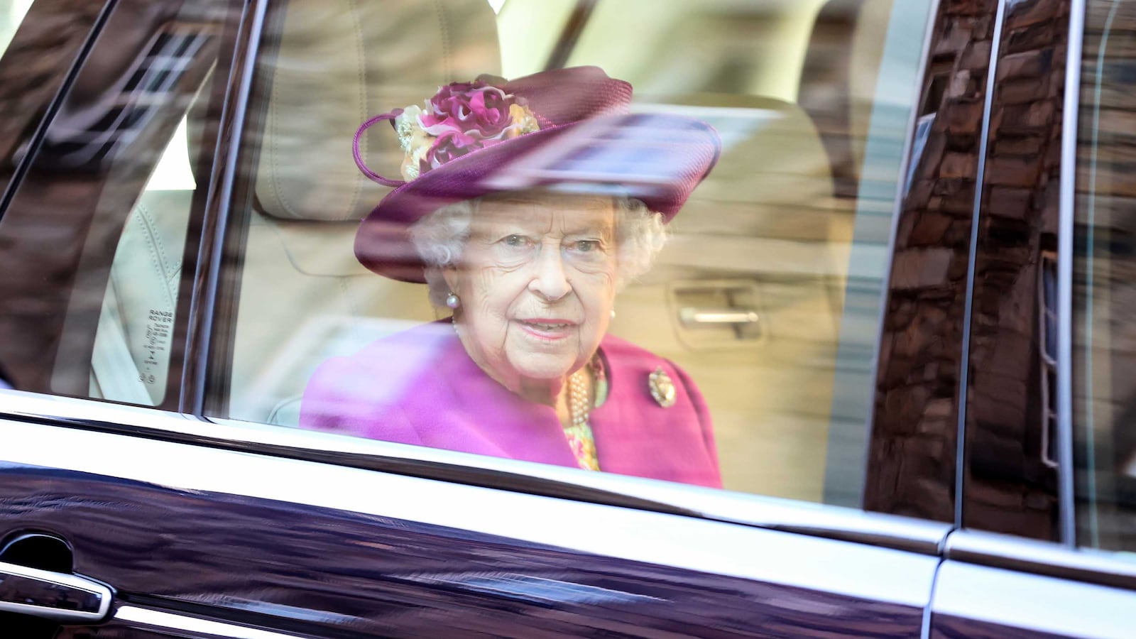 210818-sykes-queen-tease_fdap1v