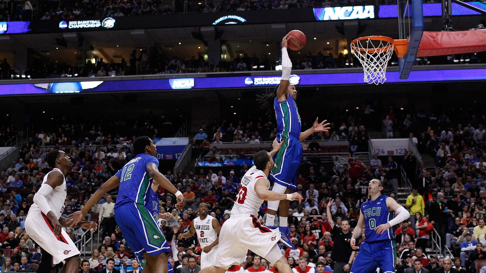 cheats/2013/03/25/florida-gulf-coast-advances/130325-fgcu-cheat_gqfjhf