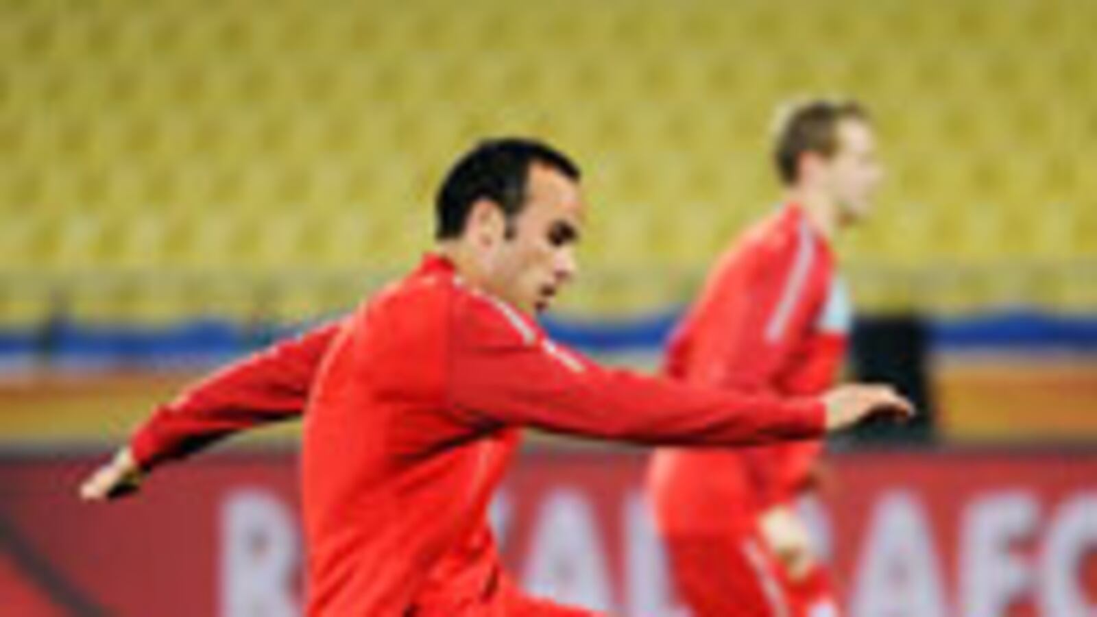 cheats/2010/06/12/us-to-face-england/us-soccer_gyaldu