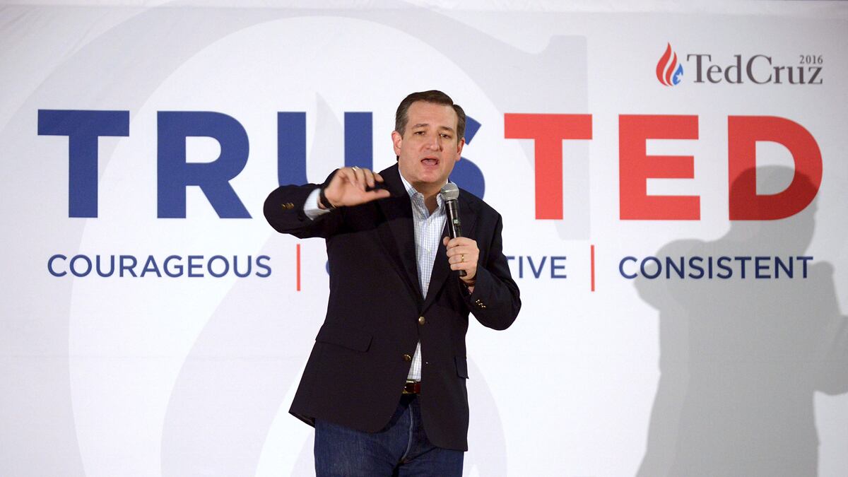 cheats/2016/02/23/cruz-i-ll-send-agents-to-deport-people/160223-cruz-cheat_wozpyw