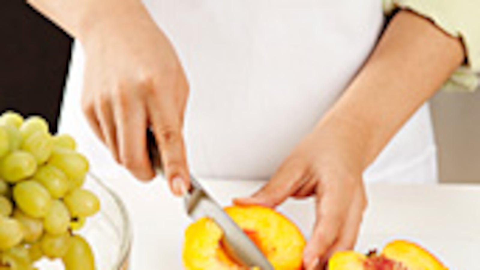 articles/2009/10/29/fighting-cancer-with-fruit/schreiber-fighting-cancer_59462_ut91pl