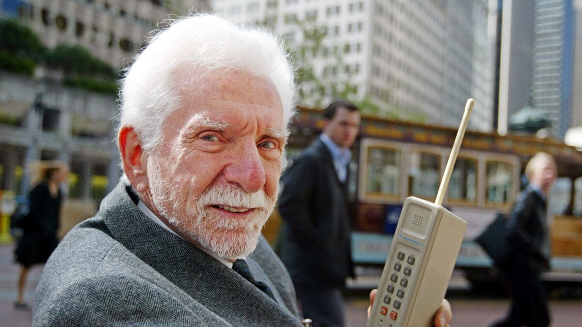 articles/2013/04/03/the-cell-phone-turns-40-remembering-martin-cooper-s-historic-call/130404-40_years-cell-phone-martin-cooper-macaulay-tease_vpxrwq