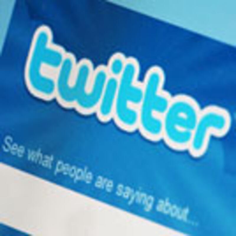 articles/2010/09/24/follow-reboot-america-on-facebook-and-twitter/reboot-america---follwo-us-on-twitter-1_nzl3xc