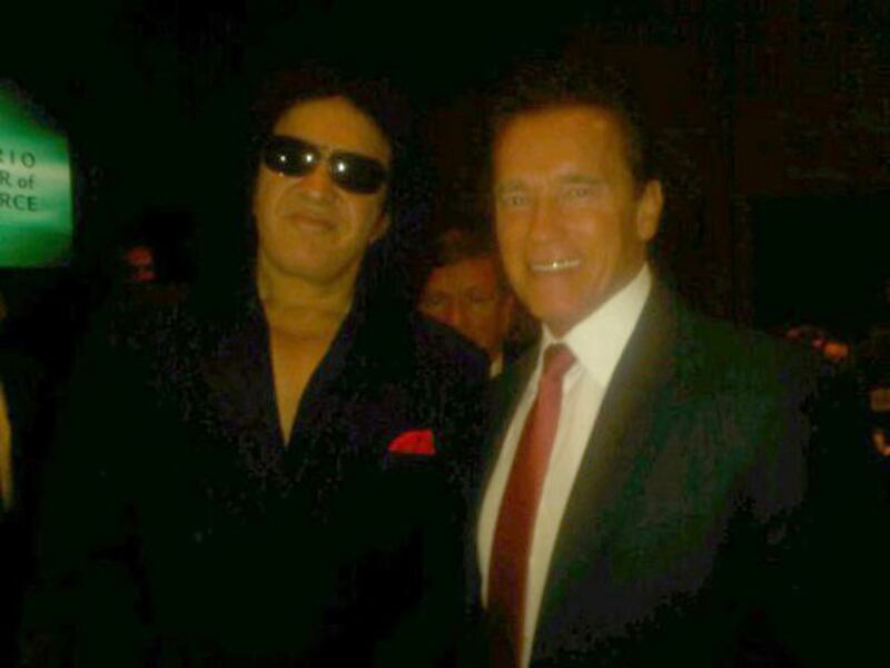 galleries/2011/01/28/twitpics/twitpischwartzenegger_ma9w1n