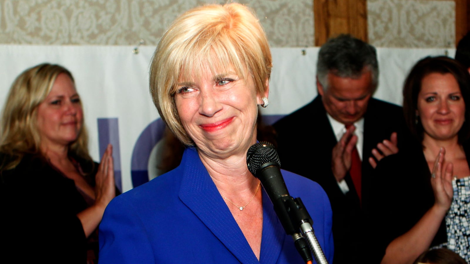 articles/2011/07/13/janice-hahn-beasts-craig-huey-for-jane-harman-s-seat/janice-hahn-wins-clift_hphycs