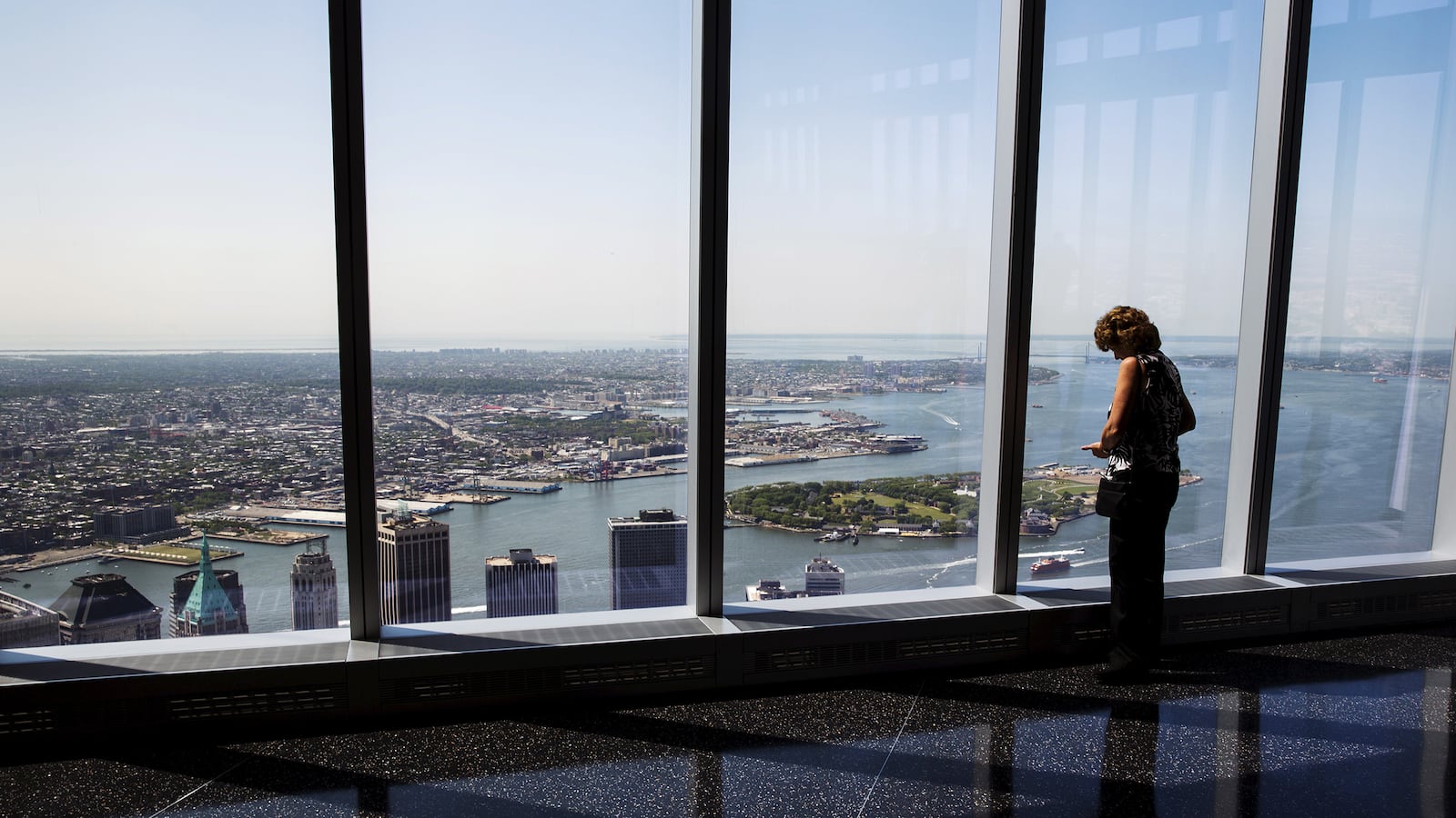 articles/2015/05/29/remembering-those-lost-on-that-awful-day-102-flights-up/150529-daly-world-trade-tease_ew6k5b