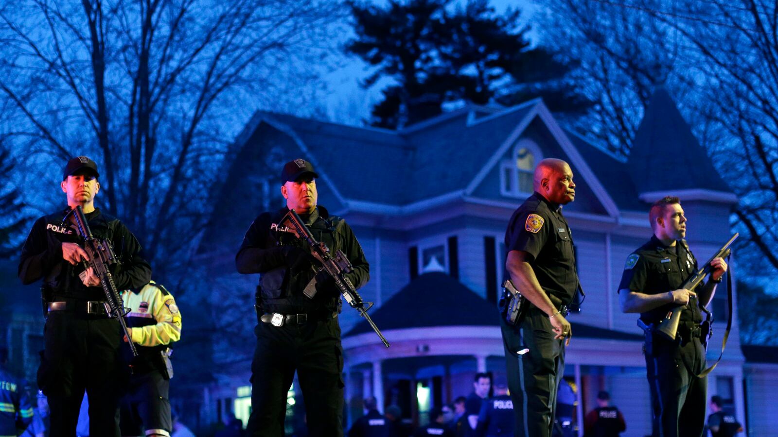 galleries/2013/04/20/the-hunt-for-boston-marathon-suspect-dzhokhar-tsarnaev-photos/hunt-boston-suspect-tease_ldmfew
