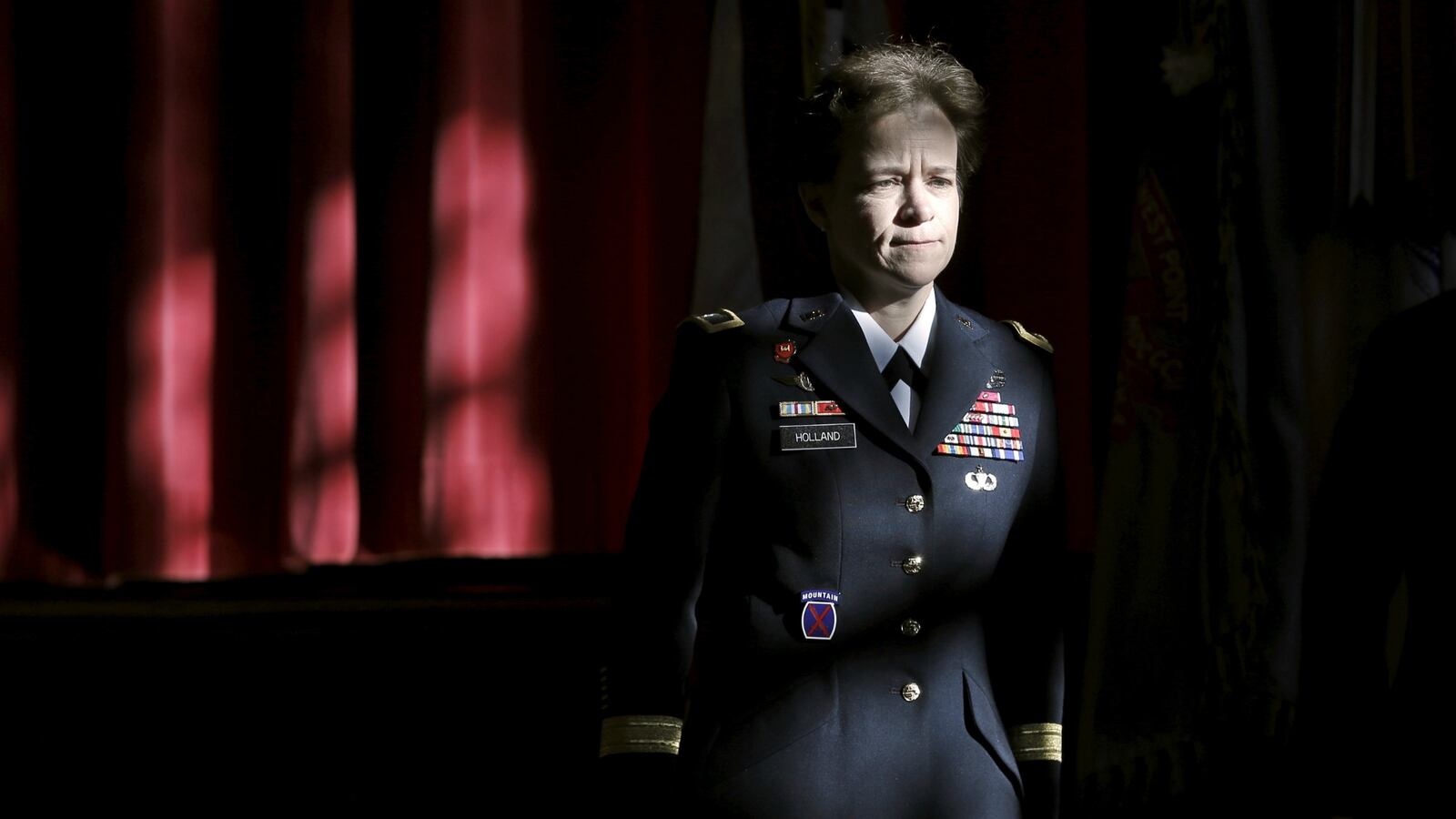 cheats/2016/01/05/west-point-gets-1st-female-cadet-chief/160105-cheat-westpoint_tfl0st