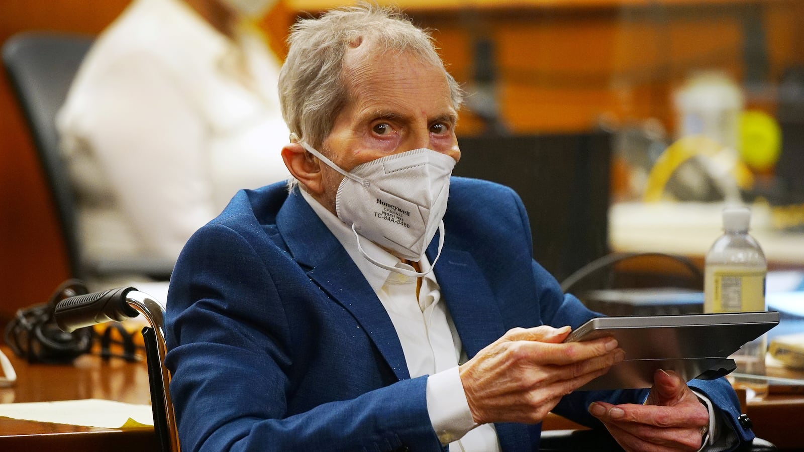 2021-05-19T010400Z_750675013_RC2BIN9JE75B_RTRMADP_3_PEOPLE-DURST_qg3ejl