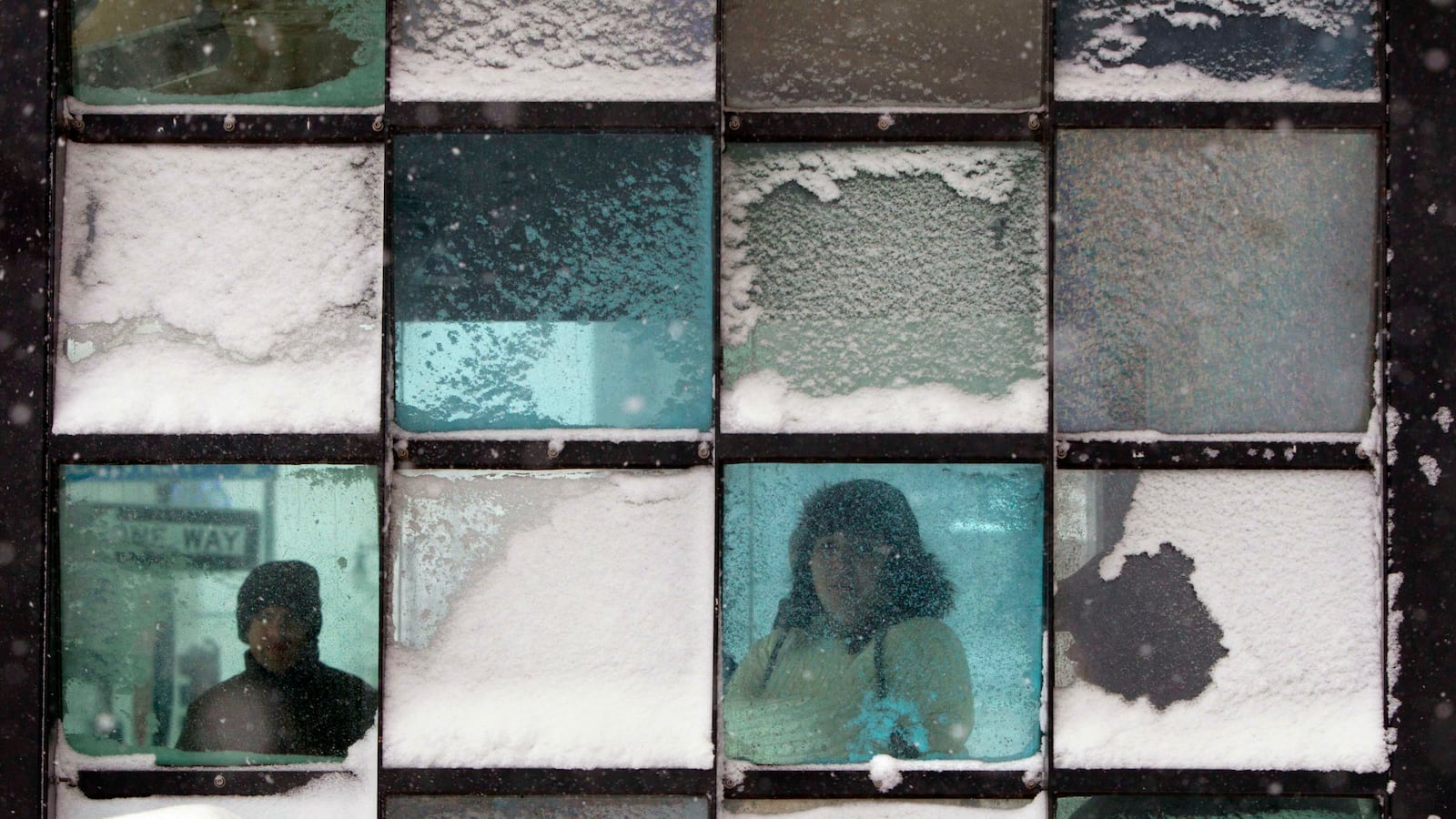 galleries/2013/02/09/great-nemo-snow-storm-photos/great-winter-snow-storm-photos-tease_aupf5l