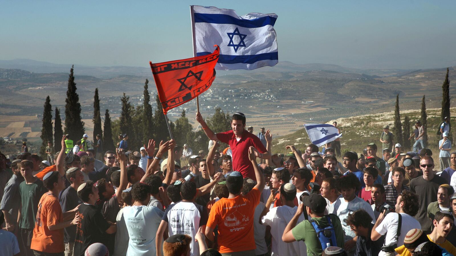 articles/2013/09/23/supreme-court-orders-former-settlement-land-returned-to-palestinian-villagers-but-army-fails-to-enforce/OZ_Homesh_n7flyi