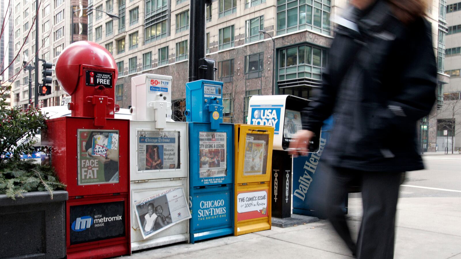 cheats/2013/05/30/sun-times-lays-off-entire-photo-dept/130515-Dickson-Press-Intrusion-embed-02_hjopwk