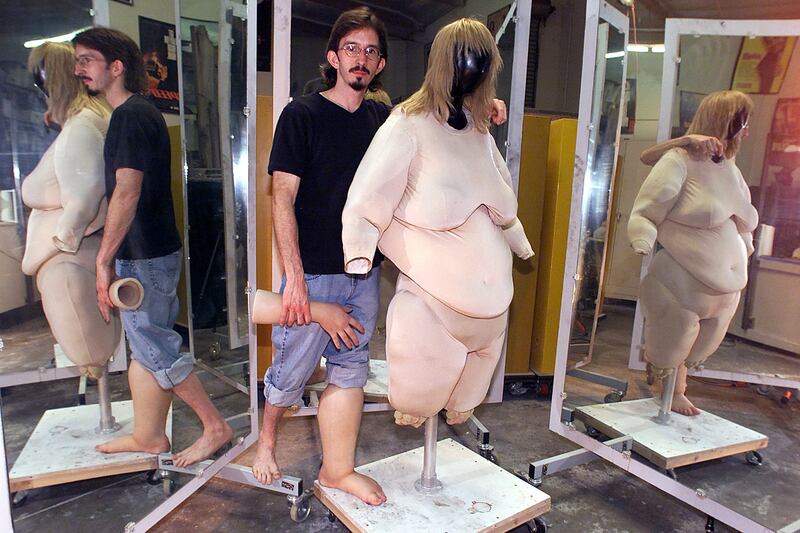 galleries/2013/04/26/14-reasons-why-gwyneth-paltrow-is-awesome/130425-gwen-awesome-04_yq9ht8