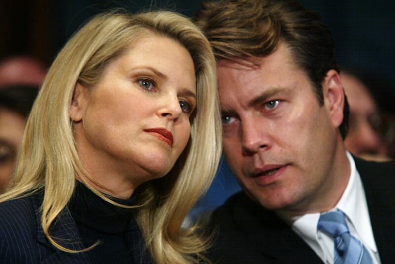 galleries/2009/03/26/hideous-celebrity-breakups/celeb-divorces---christy-brinkley-peter-cook_khohi7