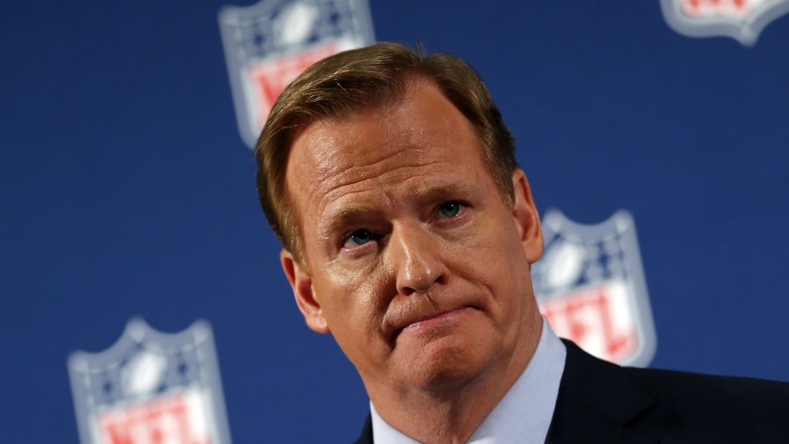 cheats/2015/04/28/nfl-ending-tax-exempt-status/150428-nfl-cheat_fzlwio