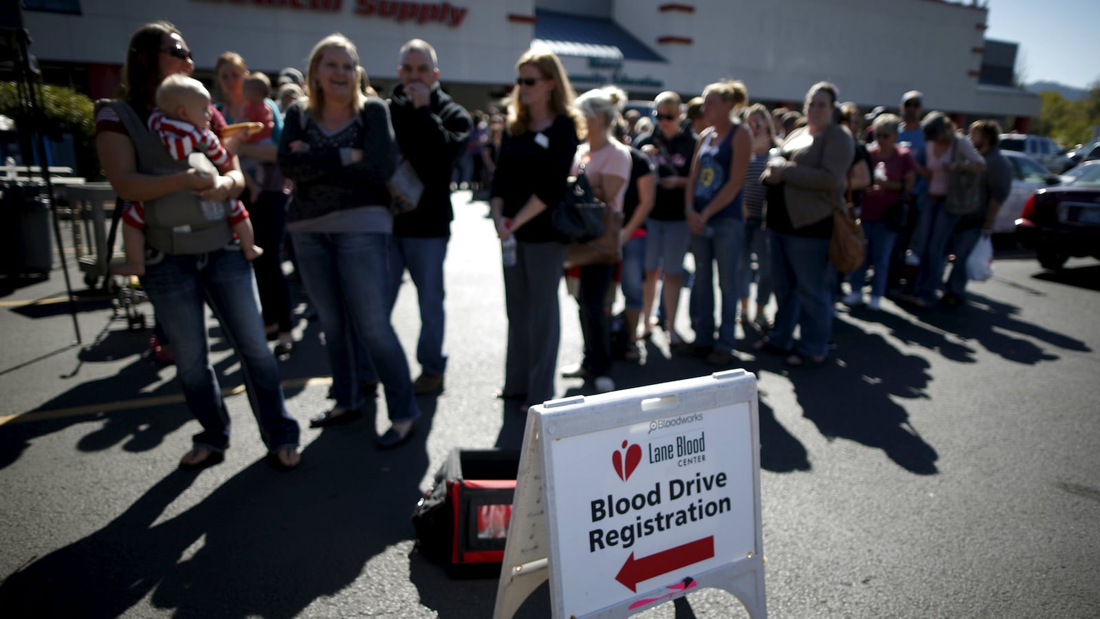 cheats/2015/12/21/fda-to-allow-blood-donations-from-gay-men/Cheat-dailybeast-blood_pnlawk