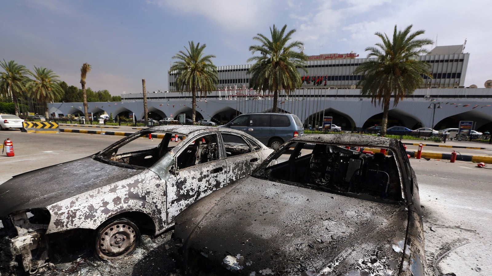 cheats/2014/07/14/un-pulls-out-of-libya-as-clashes-kill-13/140715-libya-cheat_wdhma6