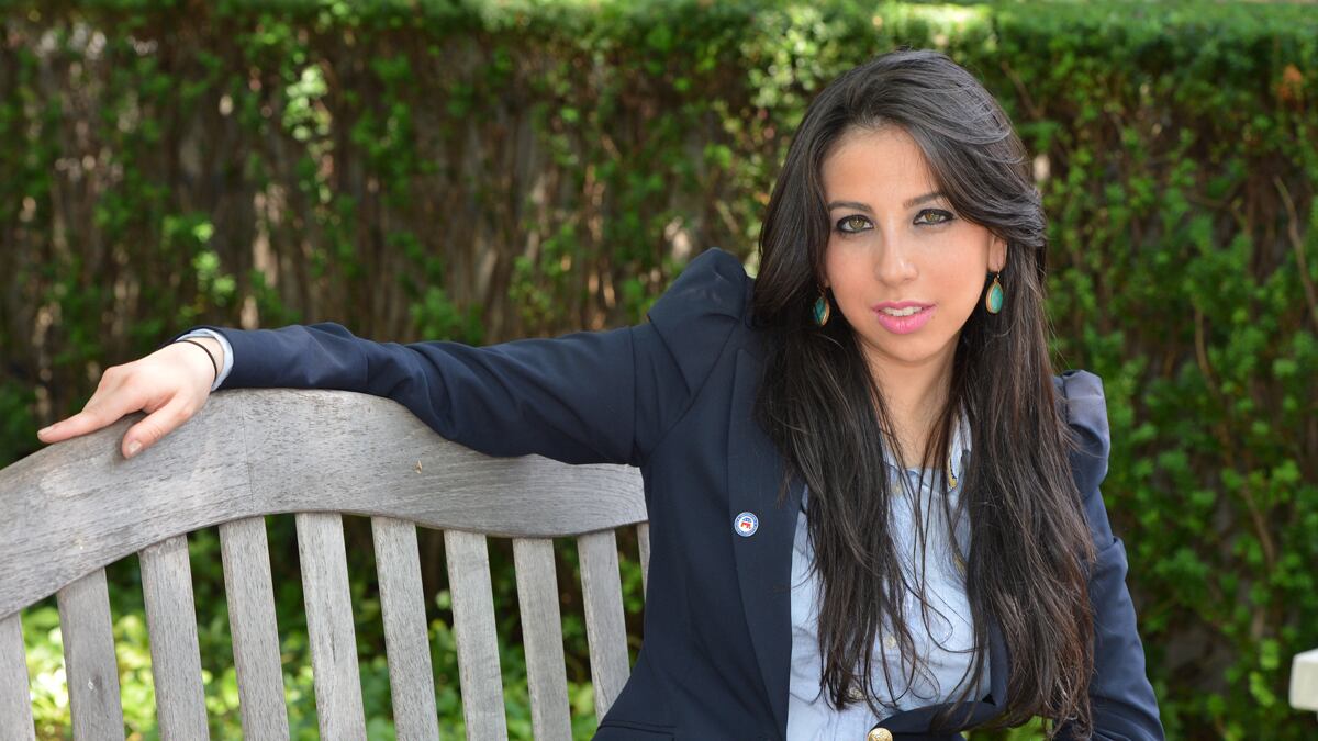 articles/2012/08/02/the-unorthodox-candidate-mindy-meyer-s-sideshow-appeal/mindy-meyer-legally-blonde-candidate-yarrow_gfqkdz