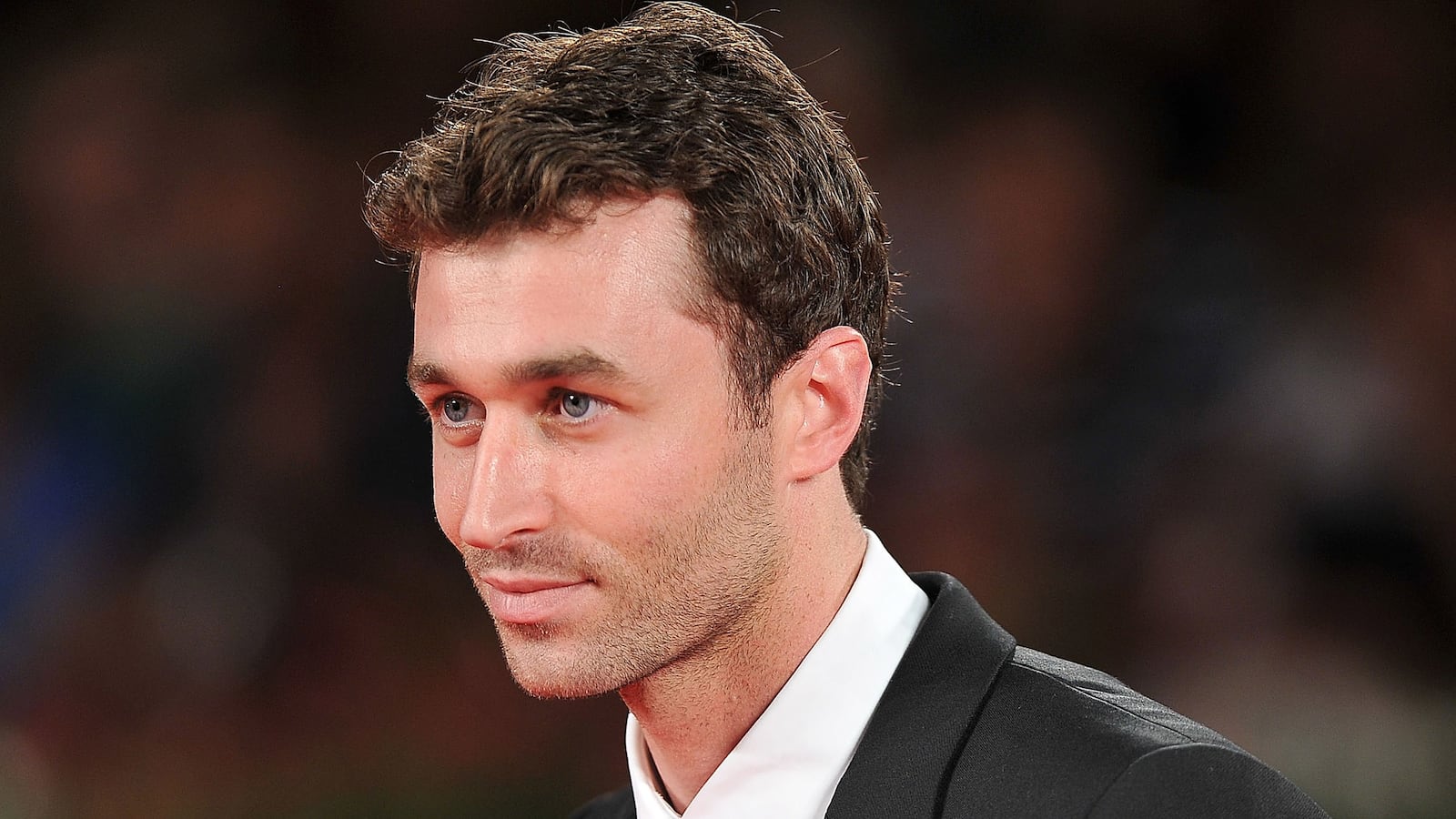 articles/2014/10/17/dinner-with-james-deen-during-porn-s-latest-hiv-scare/141016-shire-deen-tease_sgc0ws