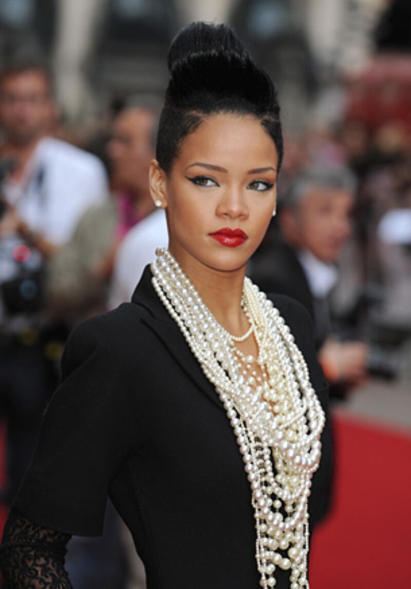 galleries/2011/04/11/celebrity-mohawks/celebrity-mohawks---rihanna_io2pch