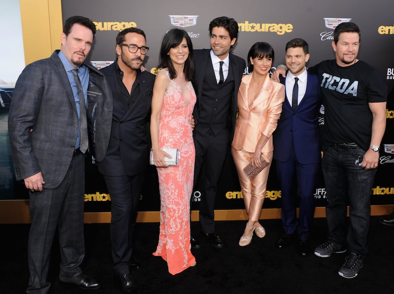 Constance Zimmer poses with the Entourage cast at the show's premiere.