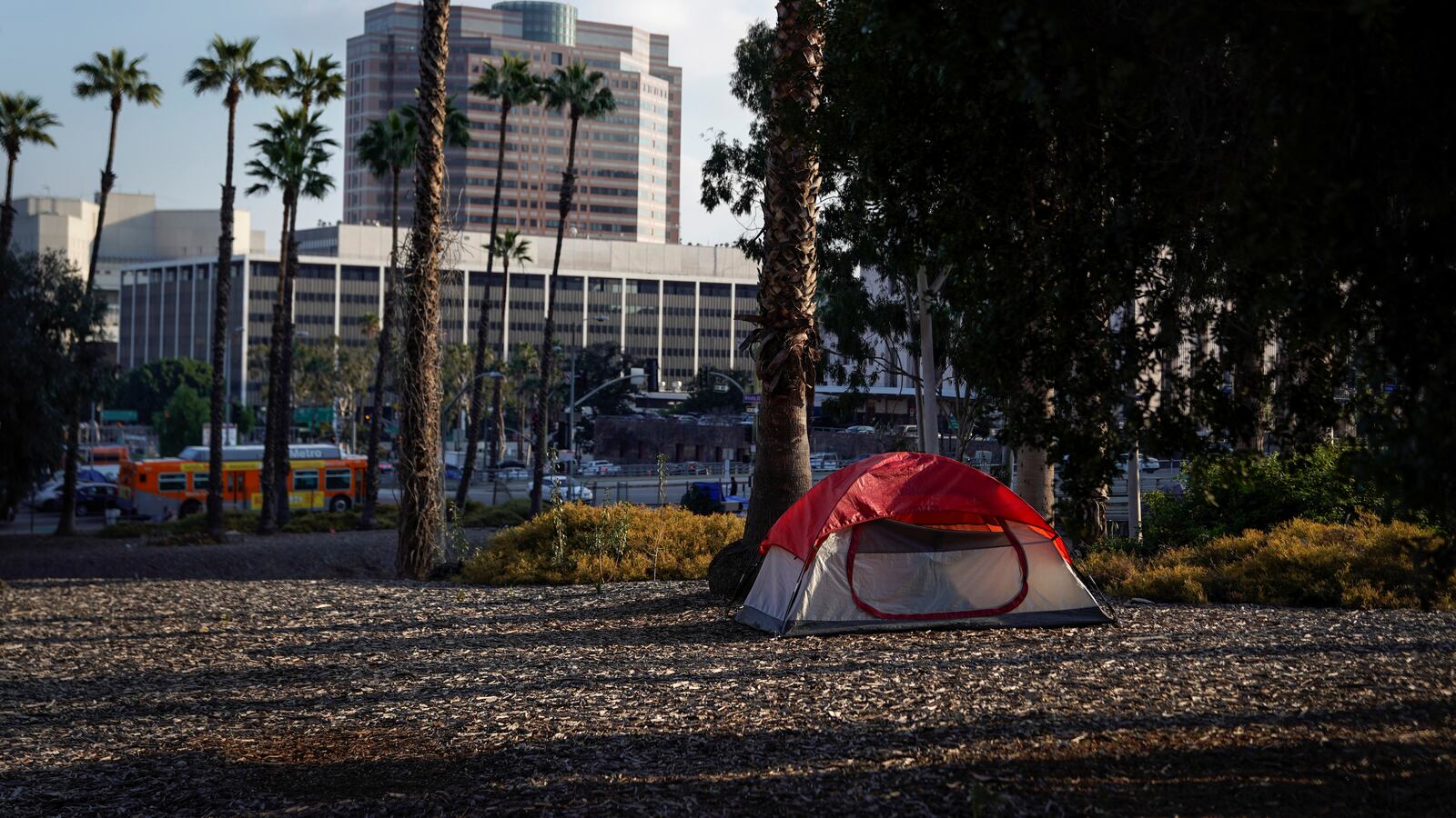 2020-01-23T043804Z_870431335_RC2GLE92DKGI_RTRMADP_3_CALIFORNIA-HOMELESS_ndeuvv