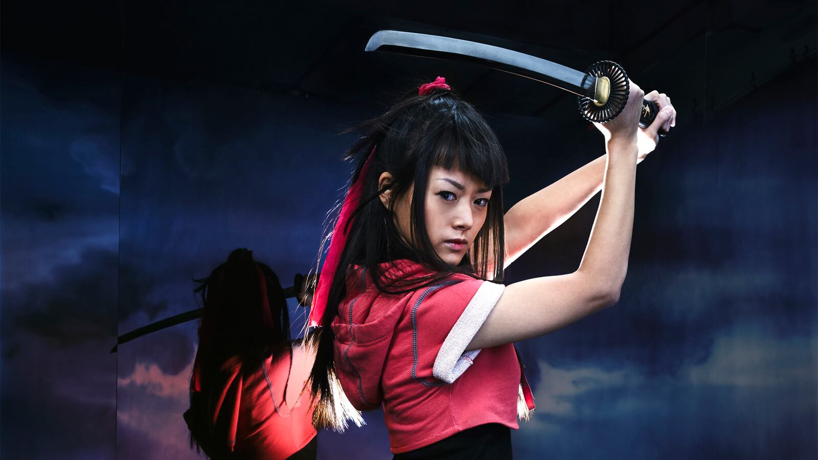 articles/2015/09/15/the-rebirth-of-nbc-s-heroes-creator-tim-kring-on-updating-his-post-9-11-show-to-the-present/150914-yamato-heroes-reborn-tease_c2bu3y