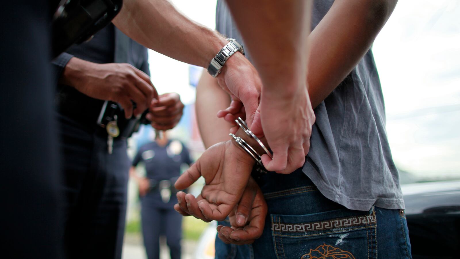 articles/2014/04/22/study-says-half-of-jailed-nyc-teens-have-history-of-brain-injury/140421-jailed-teen-tease_o1nq4u