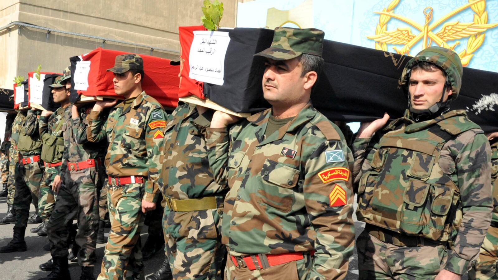 cheats/2012/02/11/syria-army-general-assassinated/funeral-syrian-army-soldiers-cheat_ewesup