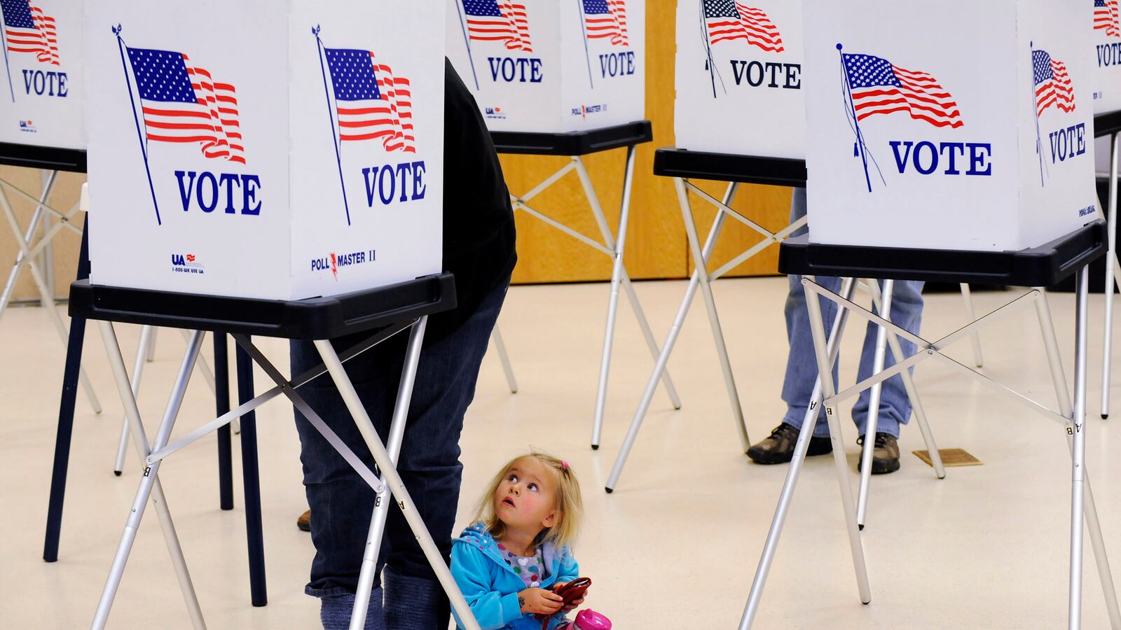 articles/2014/09/11/voters-don-t-care-about-dc-s-obsessions/140910-clift-voter-tease_kbpggy