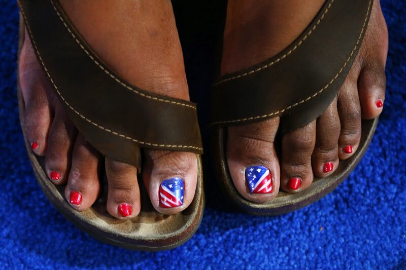 galleries/2012/10/09/katy-perry-s-obamanicure-more-political-nail-art/political-nails-2_ddpbn2