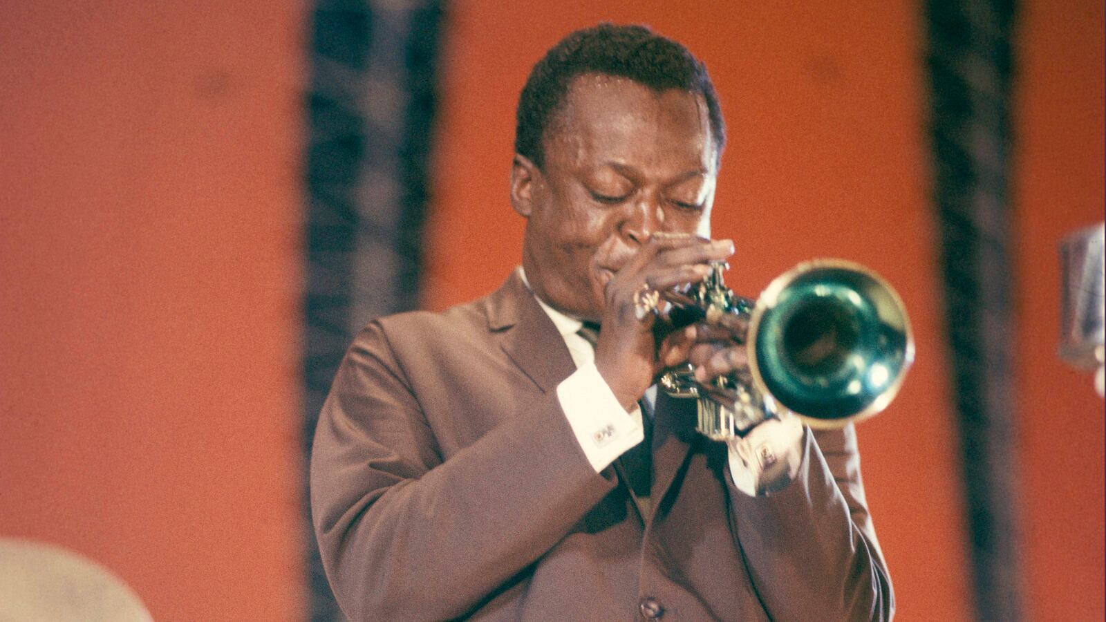 articles/2016/08/31/the-classic-cool-of-miles-davis/160830-joiner-miles-davis-cool-tease_gzbweh