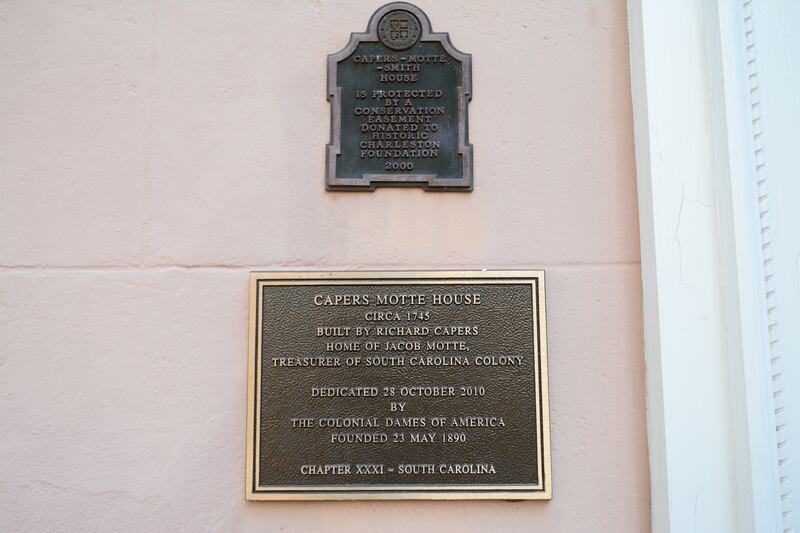 200220-mcnearney-omg-i-want-this-house-charleston-22_q36355