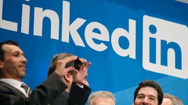 articles/2011/05/19/linkedin-ipo-creates-market-insanity/rivlin-linkedin-ipo_181798_e3ashm