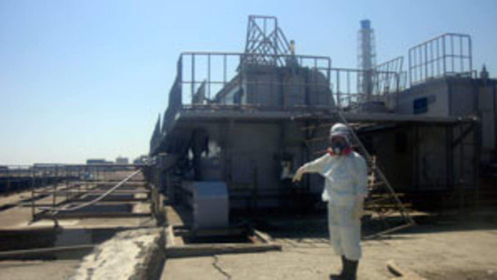 cheats/2011/04/02/nuclear-plant-leaks-directly-into-ocean/japan-nuclear_oxubdp