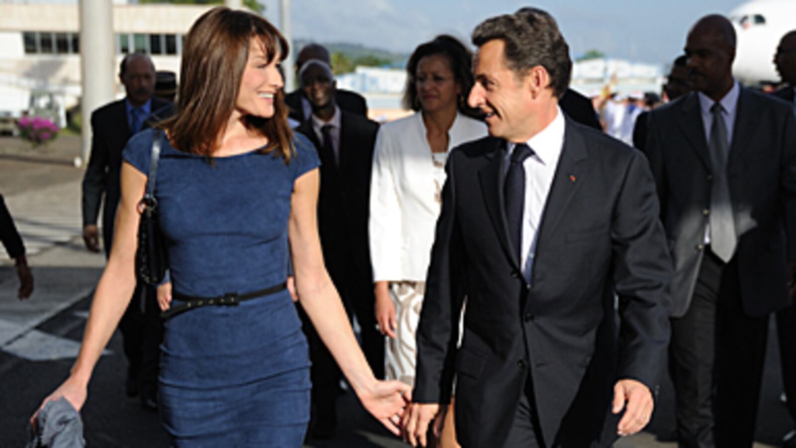 articles/2011/04/28/carla-bruni-pregnant-at-43/bruni-pregnant_176190_dzlfs3
