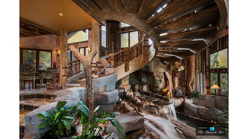 171022-mcnearney-omg-want-this-house-10_spnca5