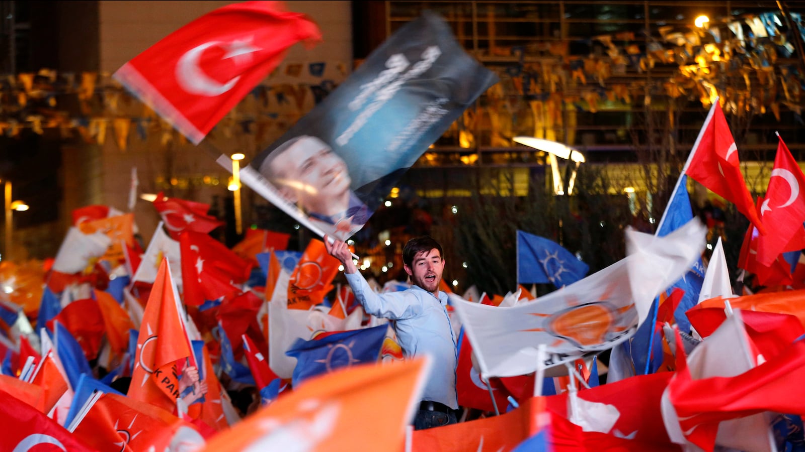 articles/2014/03/31/turkey-faces-more-strife-after-erdogan-s-election-win/140330-turkey-election-tease_vruxgu