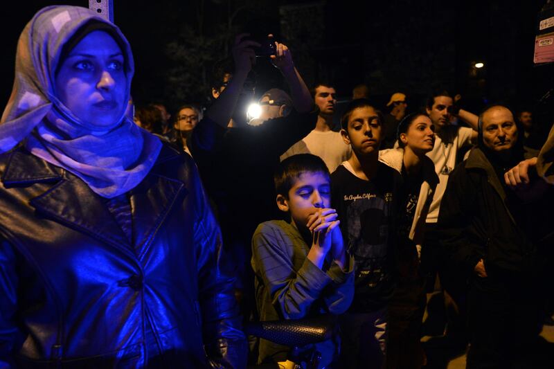 galleries/2013/04/20/the-hunt-for-boston-marathon-suspect-dzhokhar-tsarnaev-photos/hunt-boston-suspect-4_rhq6j1