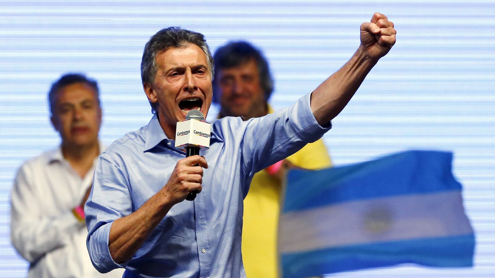 articles/2015/11/25/can-a-centrist-save-argentina/151124-Porcella-argentia-tease_n6fv6j