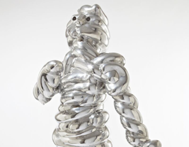 articles/2010/11/09/phillips-de-pury-simon-de-pury-opens-space-on-park-avenue/simon-de-pury_138574_setk2r