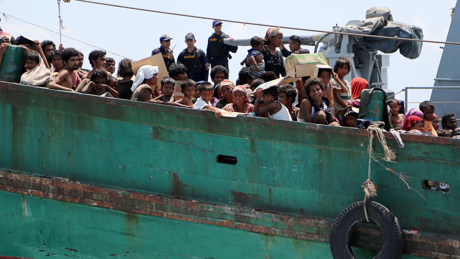 cheats/2015/05/18/eu-to-back-plan-to-destroy-migrant-boats/150516-migrants-cheat_wf3x7q