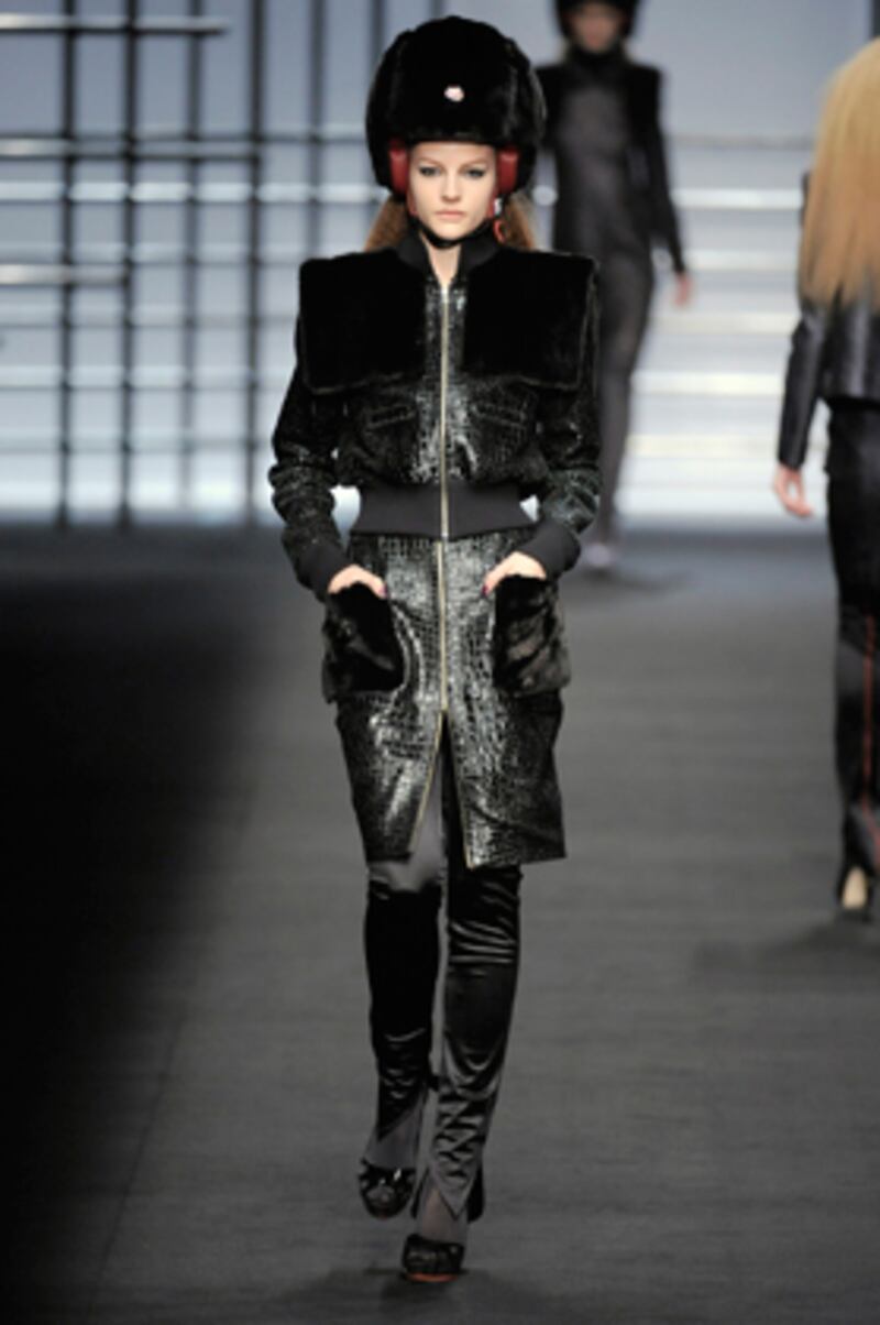 galleries/2009/03/11/paris-fashion-week/paris-fashion-week-7-2_wk61pg