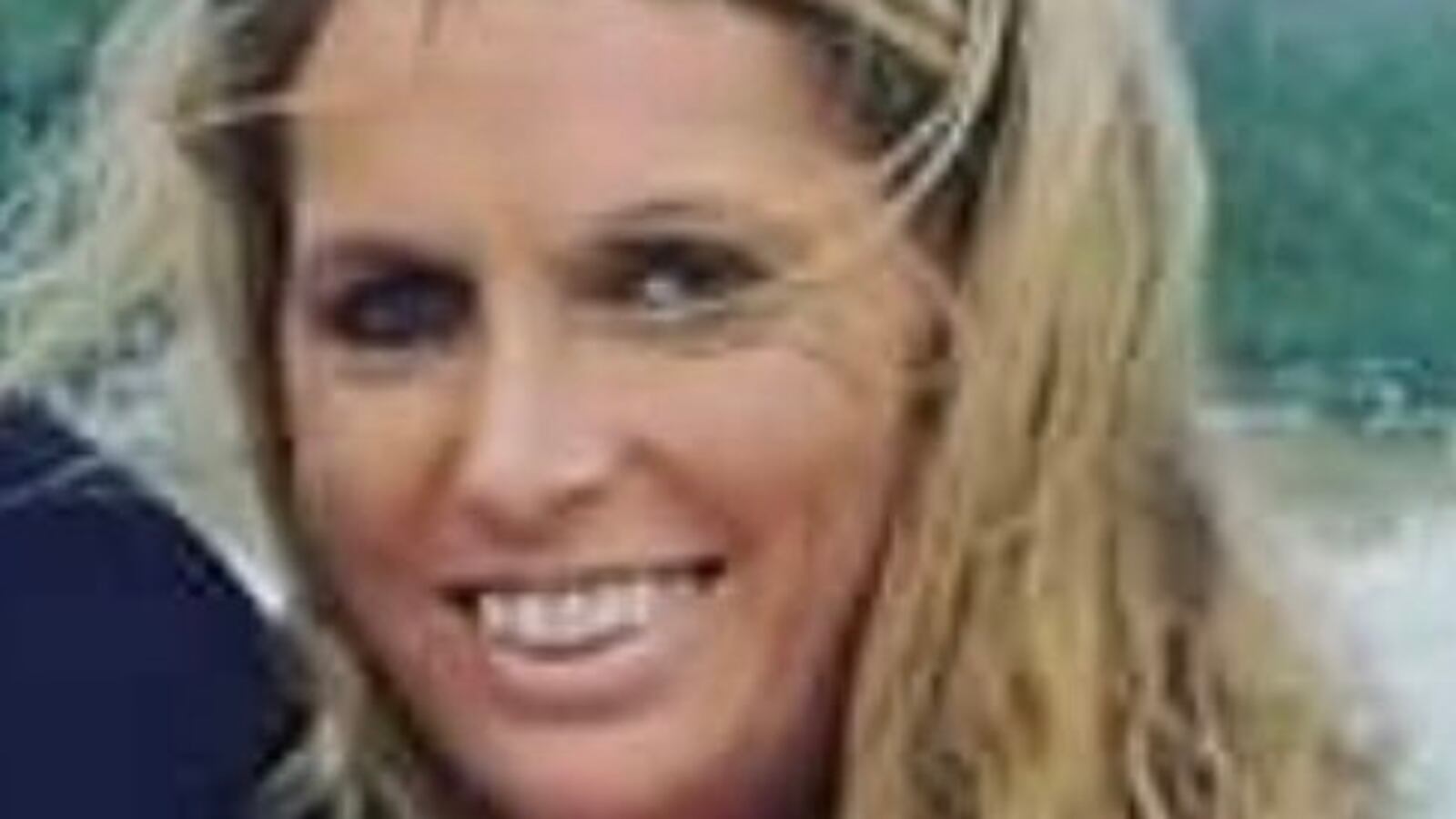 EwfTCv_XAAIb3r4_sey4fu